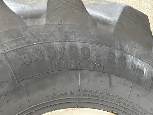 Máy xúc lật No.130 - 12