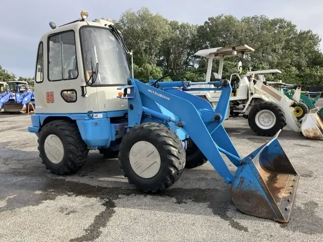 Xúc lật mini No.140