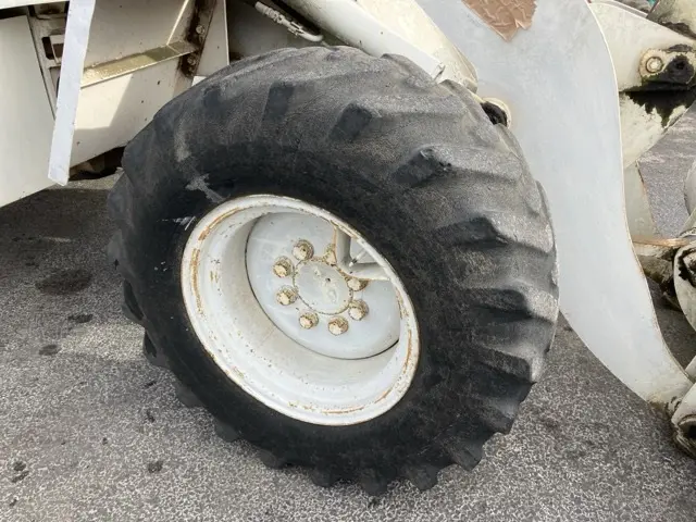 Xúc lật mini No.180 - 10