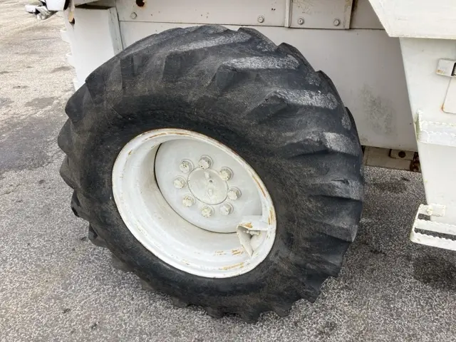 Xúc lật mini No.180 - 11