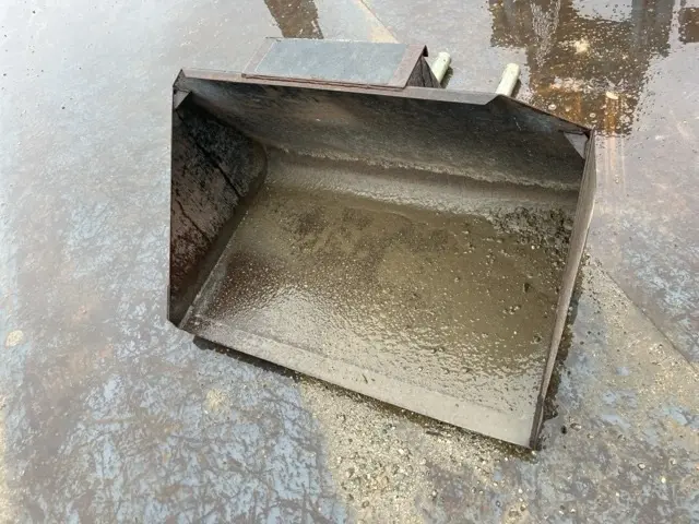 Xúc lật mini No.50010 - 13