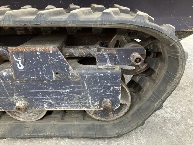 Xe ben xích No.61 - 11