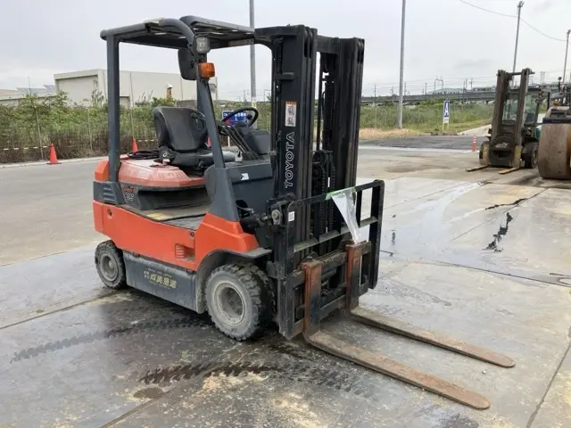 Xe nâng điện No.52002