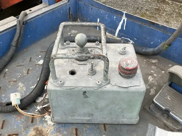 Xe nâng người No.62 - 15