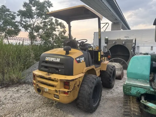 Xúc lật mini No.10801 - 2