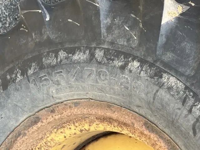 Xúc lật mini No.120 - 12