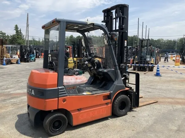 Xe nâng điện No.2042 - 2