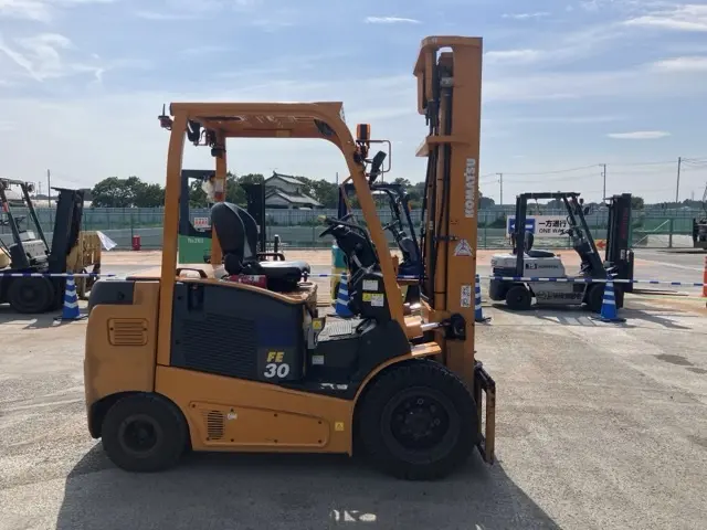 Xe nâng điện No.2047 - 12