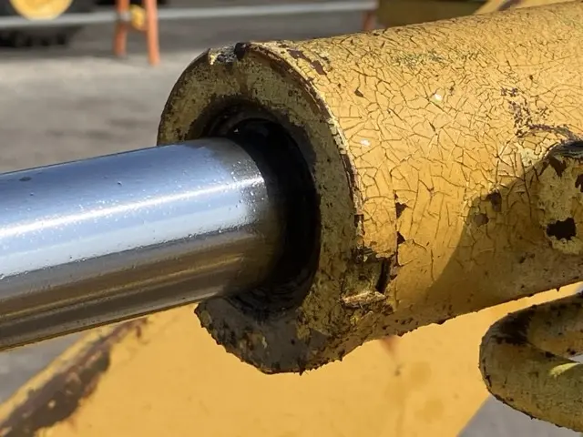 Xúc lật mini No.207 - 18