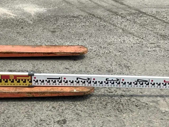 Xe nâng điện No.2093 - 13
