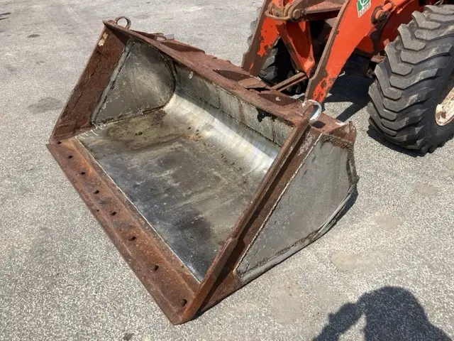 Xúc lật mini No.212 - 17