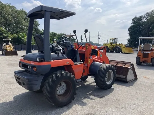 Xúc lật mini No.212 - 2