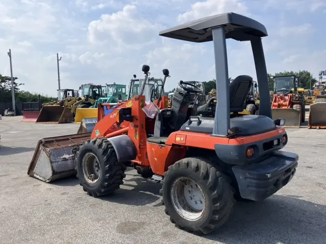 Xúc lật mini No.212 - 3