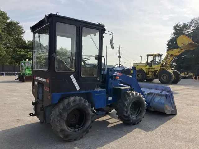 Xúc lật mini No.230 - 2