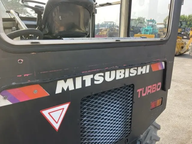 Xúc lật mini No.230 - 20
