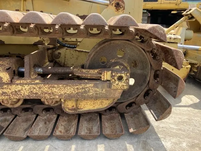 Xe ủi No.231 - 12