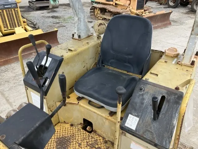 Xe ủi No.231 - 18