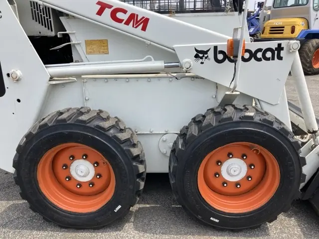 Xúc lật mini No.308 - 8