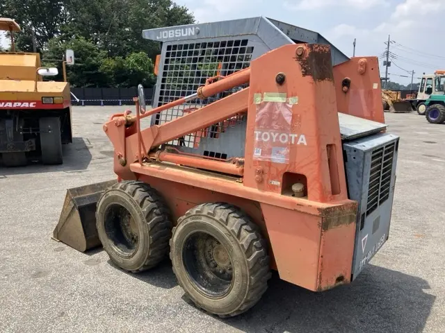 Xúc lật mini No.322 - 3