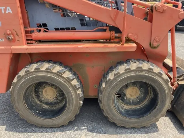Xúc lật mini No.322 - 8