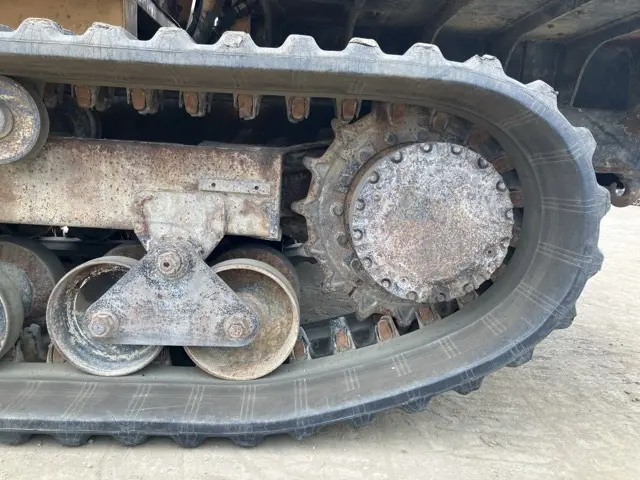 Xe ben xích No.469 - 11