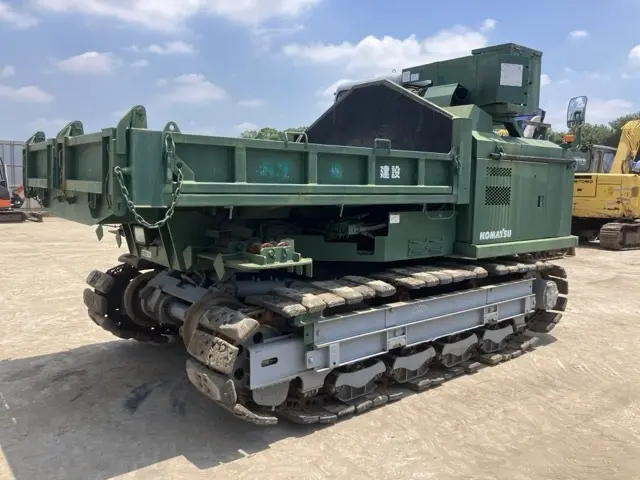Xe ben xích No.496 - 2