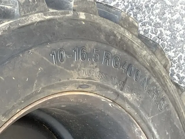 Xúc lật mini No.65 - 12