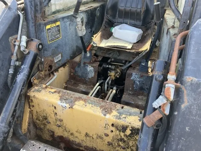Xúc lật mini No.820 - 15
