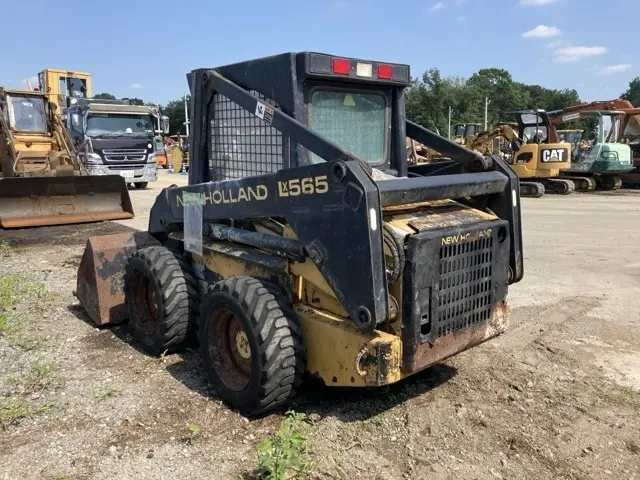 Xúc lật mini No.820 - 3
