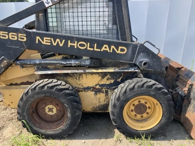 Xúc lật mini No.820 - 8