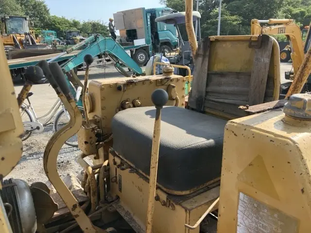 Xe ủi No.826 - 18