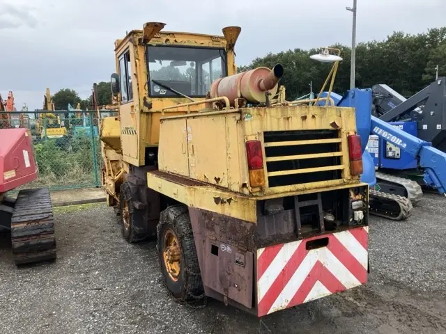 SNOW REMOVING MACHINE No.343 - 3
