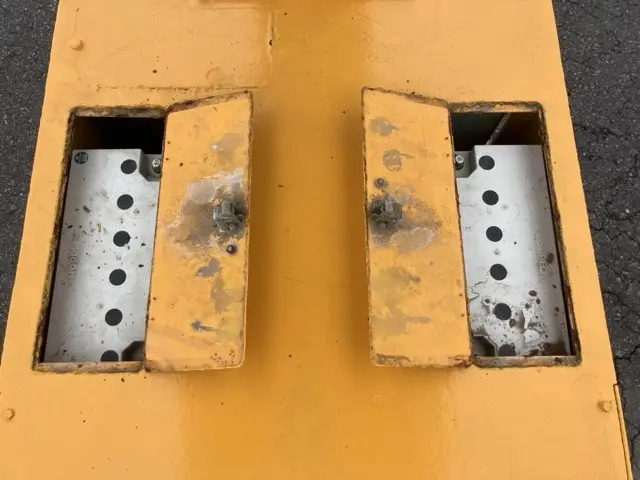 Xe nâng người No.8 - 13