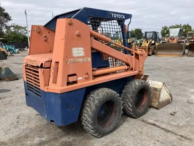 Xúc lật mini No.100 - 3