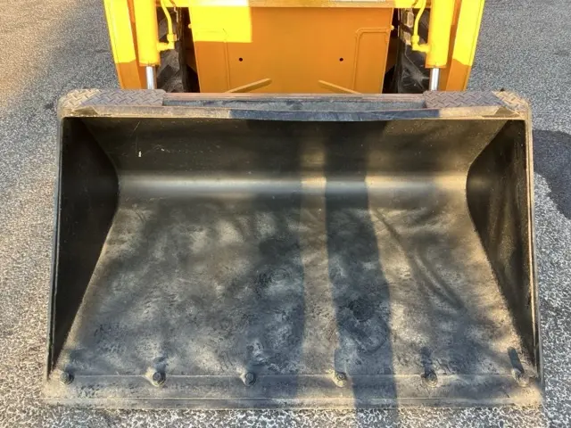 Xúc lật mini No.141 - 10