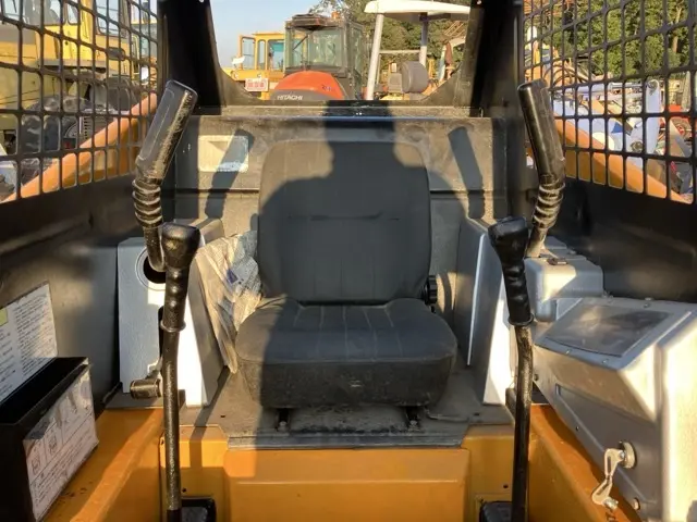 Xúc lật mini No.141 - 12