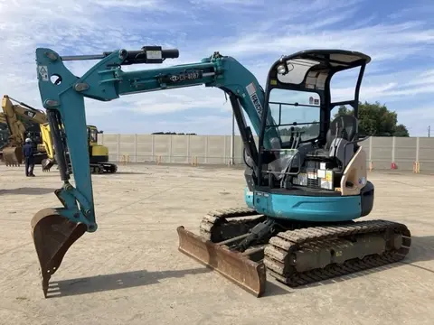 MINI EXCAVATOR