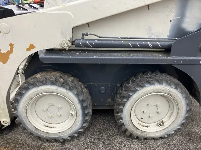 Xúc lật mini No.152 - 8