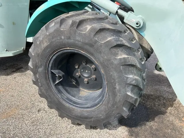 Xúc lật mini No.179 - 11