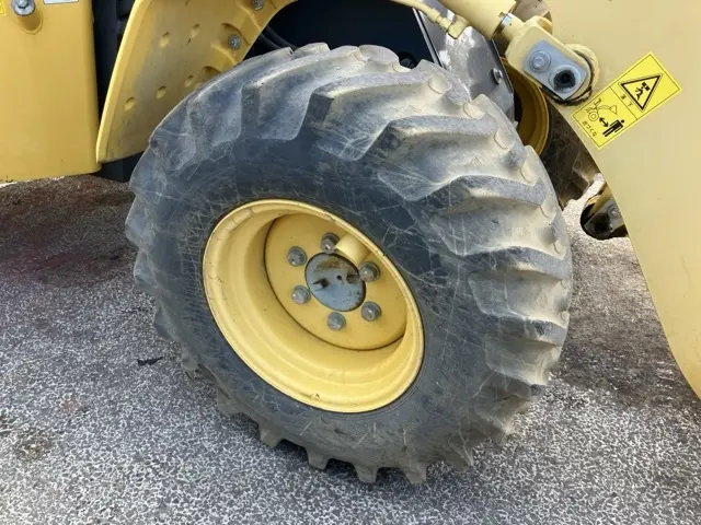 Xúc lật mini No.189 - 11
