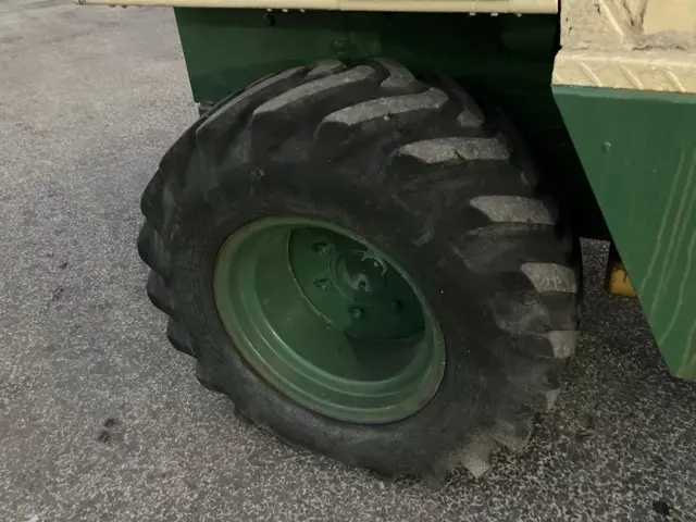 Xúc lật mini No.197 - 12