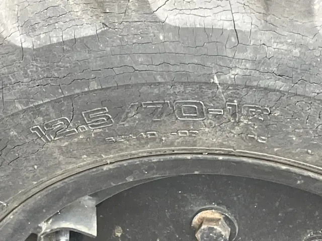 Xúc lật mini No.233 - 13