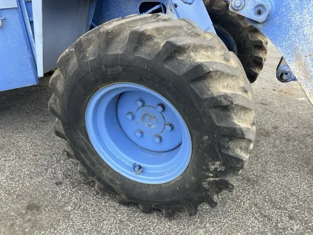 Xúc lật mini No.237 - 11