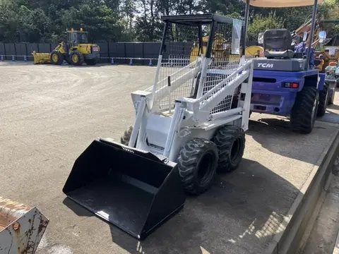 Xúc lật mini No.243