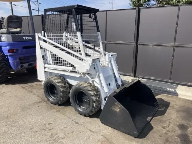 Xúc lật mini No.243 - 2