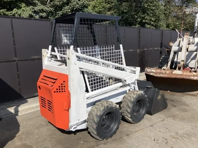 Xúc lật mini No.243 - 3