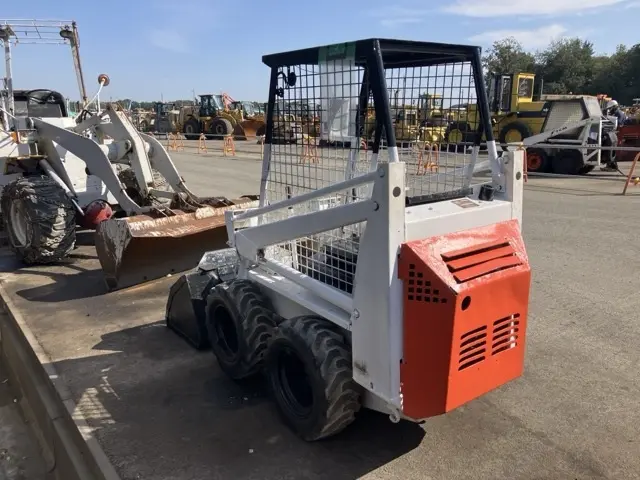 Xúc lật mini No.243 - 4