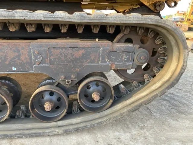 Xe ben xích No.249 - 11