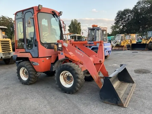 Xúc lật mini No.257 - 2