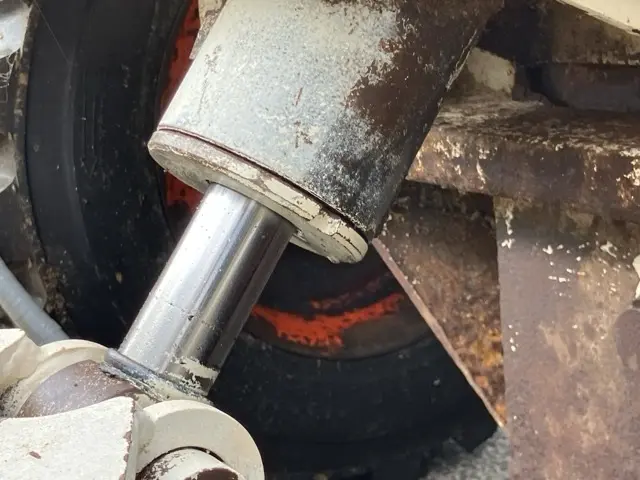 Xúc lật mini No.32 - 17